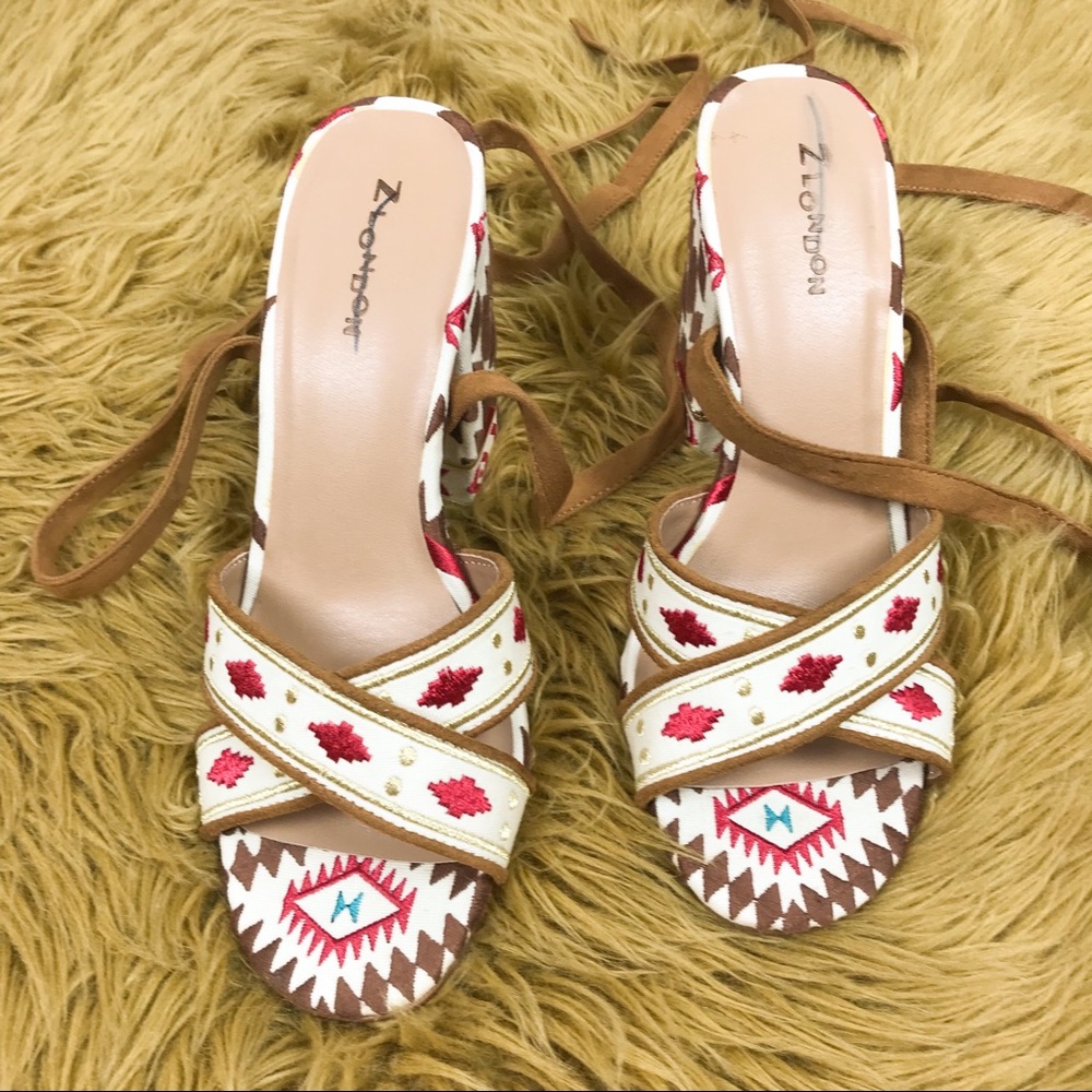 Z London Aztec embroidered tie up heels sz 9